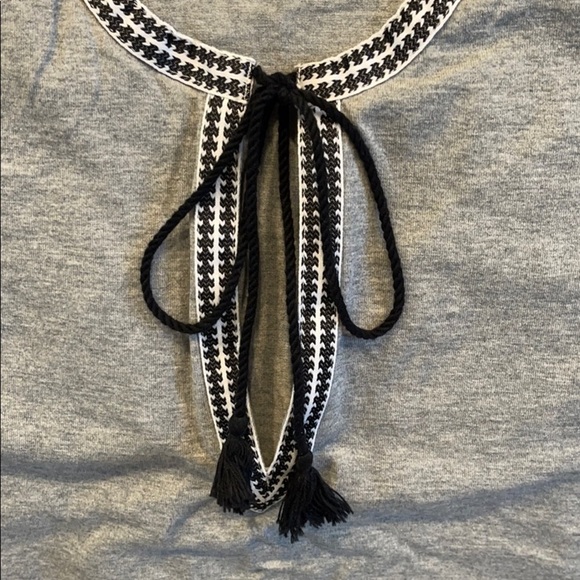 J CREW Sz S Embroidered Trims Modern V-Neck Tank - Picture 4 of 8